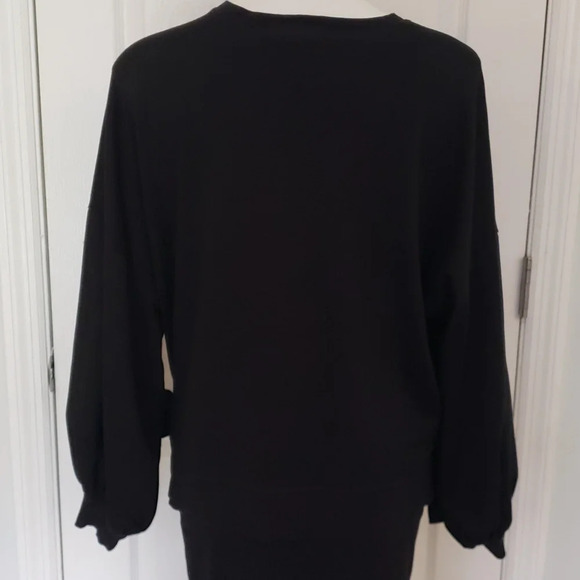 Kim & Cami Black Eyelet Detail Top - Picture 9 of 10